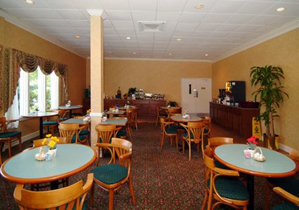 Quality Inn Savannah Midtown 06.[1]